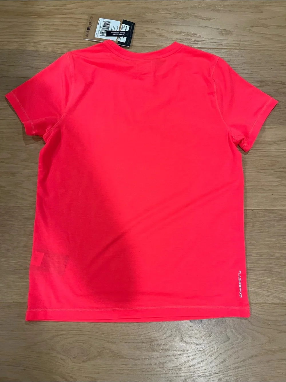 The North Face womens Short Sleeve Tee in radiant poppy XS - Picture 3 of 4